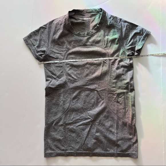 Lululemon Size 8 Swiftly Tee - Picture 2 of 3
